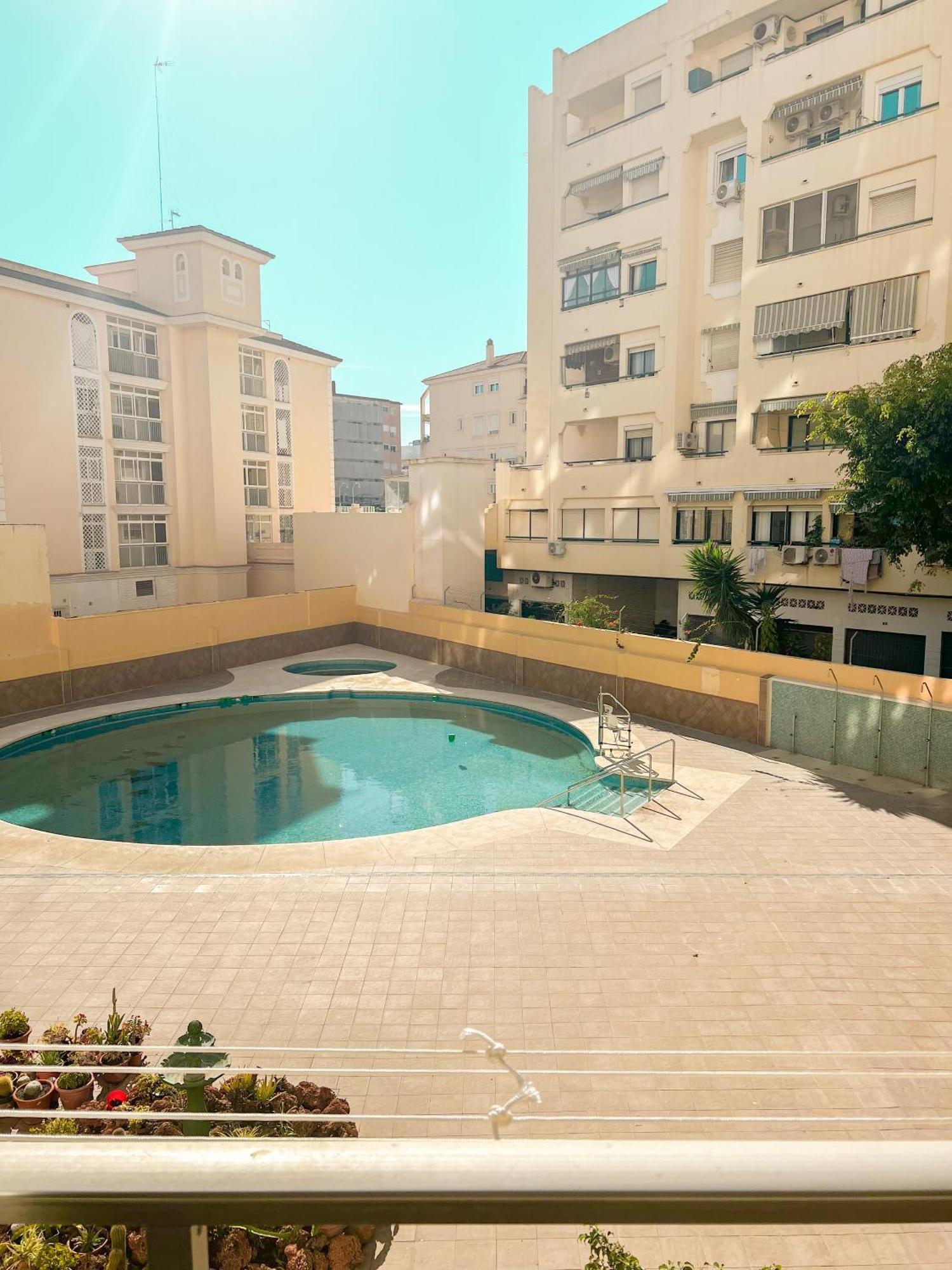 Cozy And Bright Flat With Pool Apartment Torremolinos Ngoại thất bức ảnh
