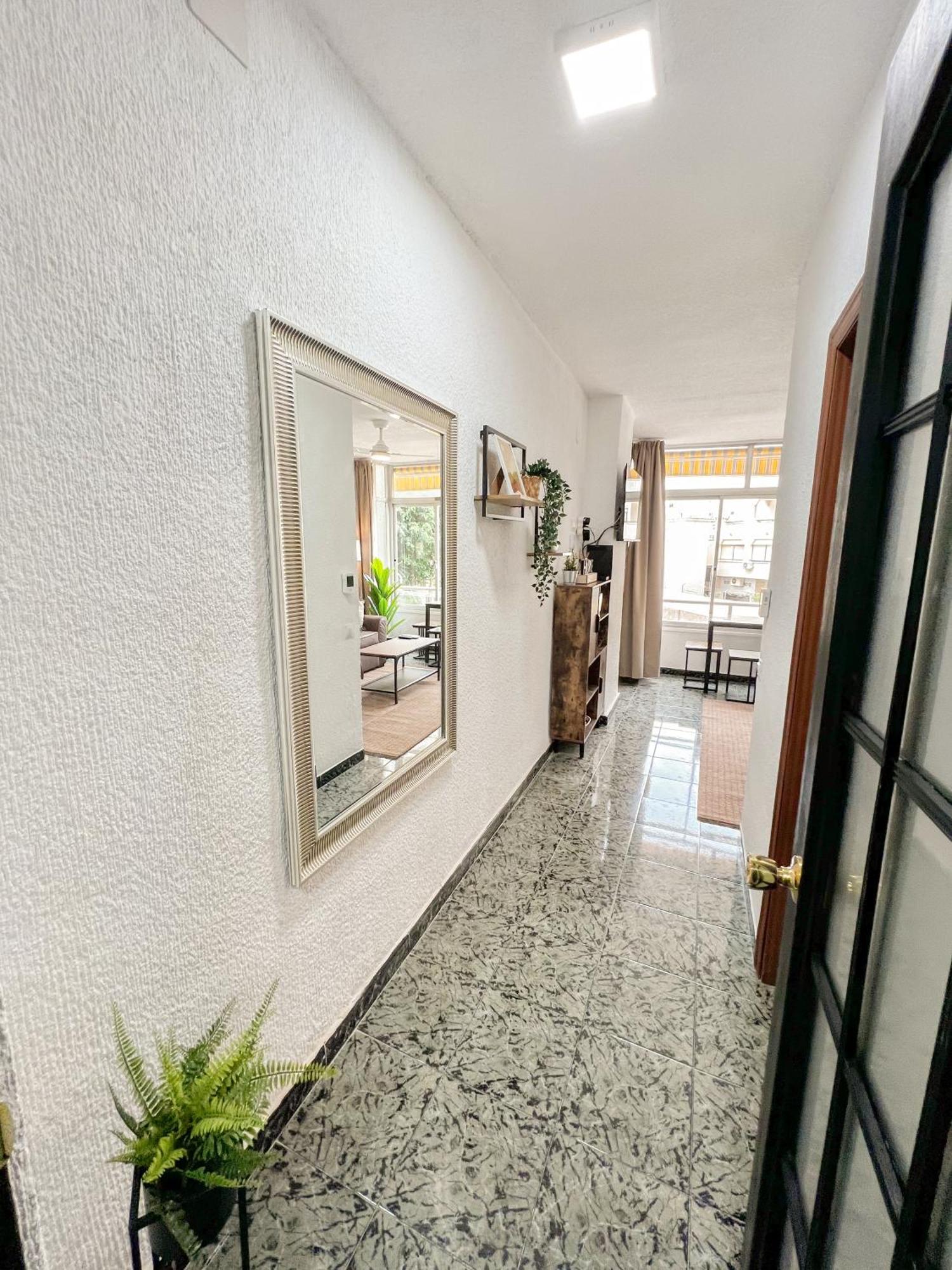 Cozy And Bright Flat With Pool Apartment Torremolinos Ngoại thất bức ảnh