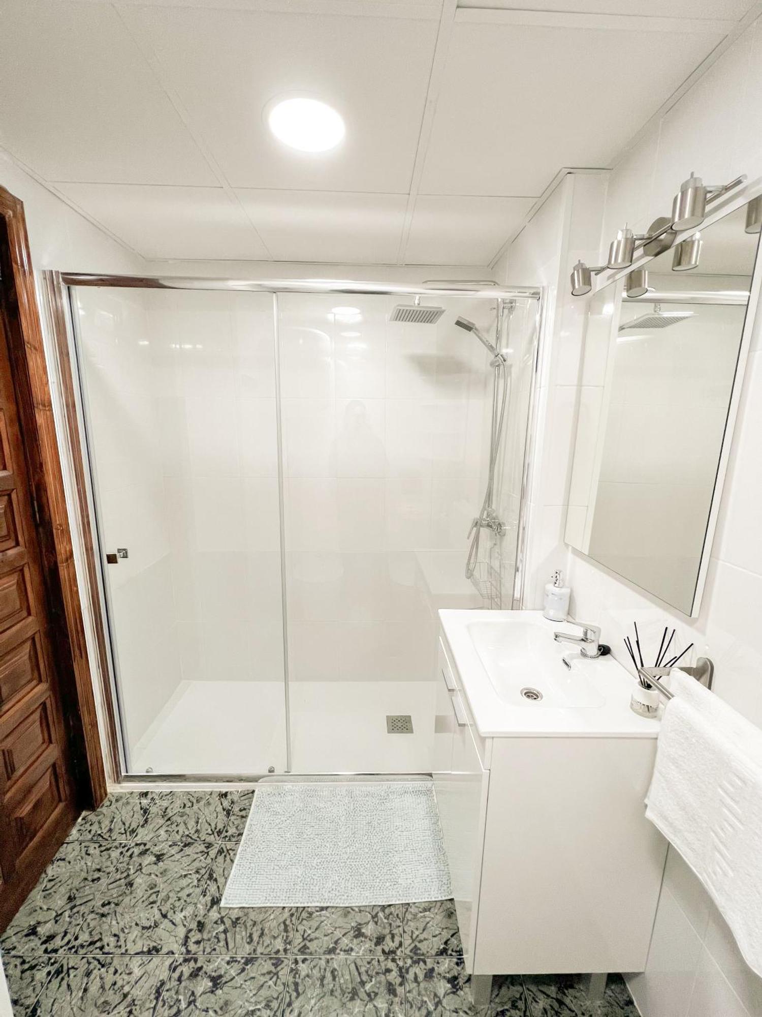 Cozy And Bright Flat With Pool Apartment Torremolinos Ngoại thất bức ảnh