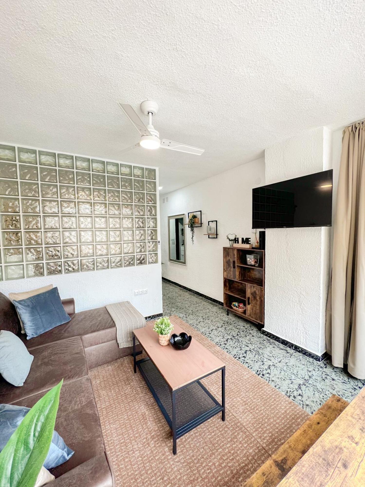 Cozy And Bright Flat With Pool Apartment Torremolinos Ngoại thất bức ảnh